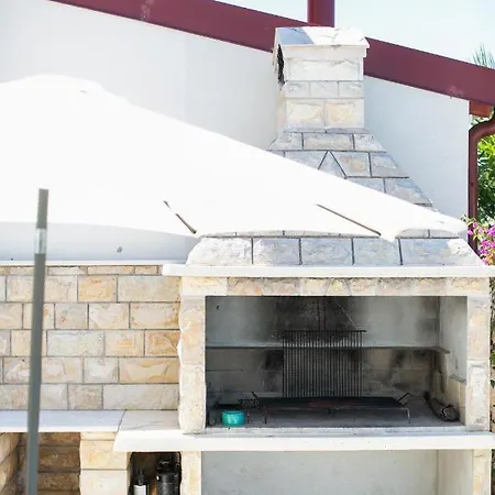 Stunning Avalon With Pool For 9, 2 Mins To Beach Traù